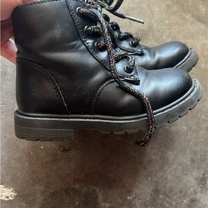 Old Navy Black Kids Boots with Multicolor Laces